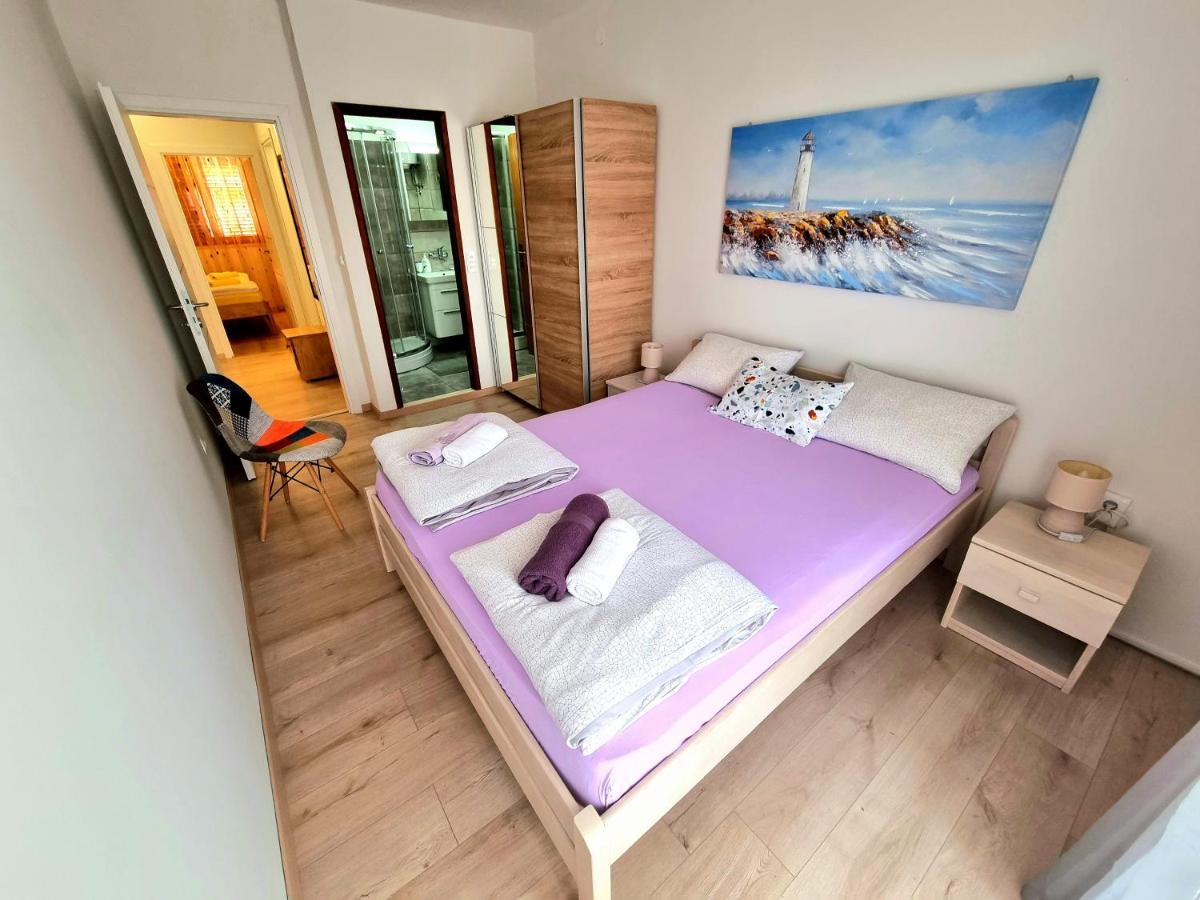 Julia * Biograd Na Moru